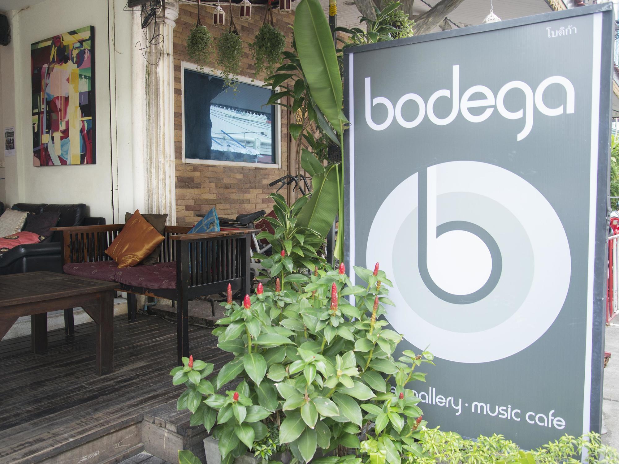 Хостел Bodega Phuket Patong (Adults Only) Екстер'єр фото