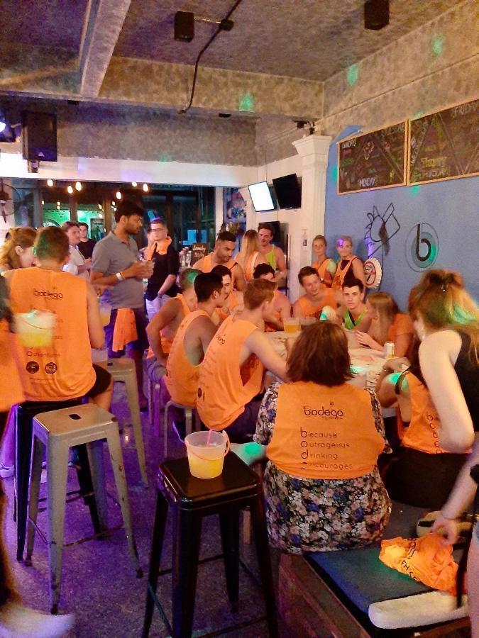 Хостел Bodega Phuket Patong (Adults Only) Екстер'єр фото